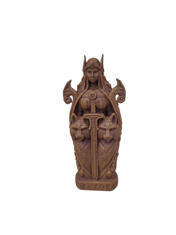 Estatua de Freya en estilo totémico - Image 6