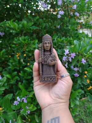 Tótem de la Diosa Nórdica Frigg (10cm) - Acabado Símil Madera