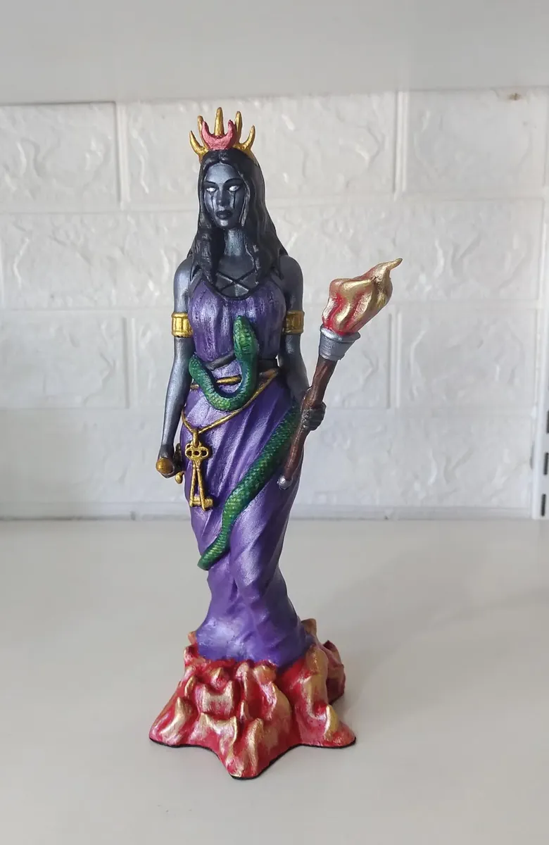 Estatua Dios Hécate Inframundo Premium Impresion 3d 20cm - Image 3