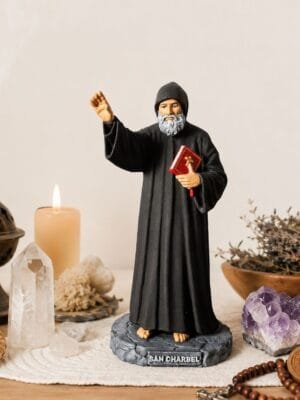Estatua San Charbel impresa en 3D y pintada a mano en altar devocional